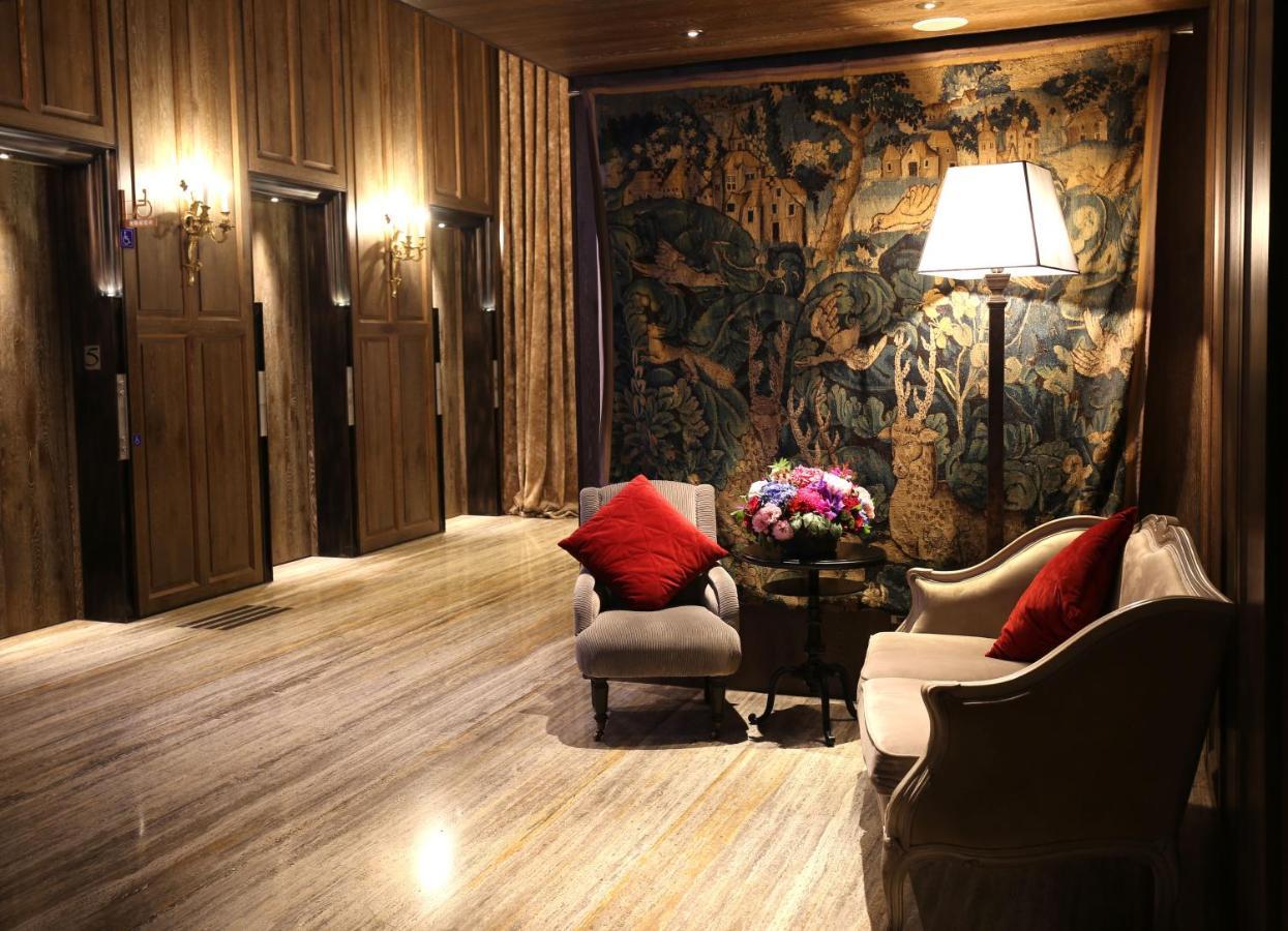 Palais De Chine Hotel Taipé Exterior foto The lobby of the hotel
