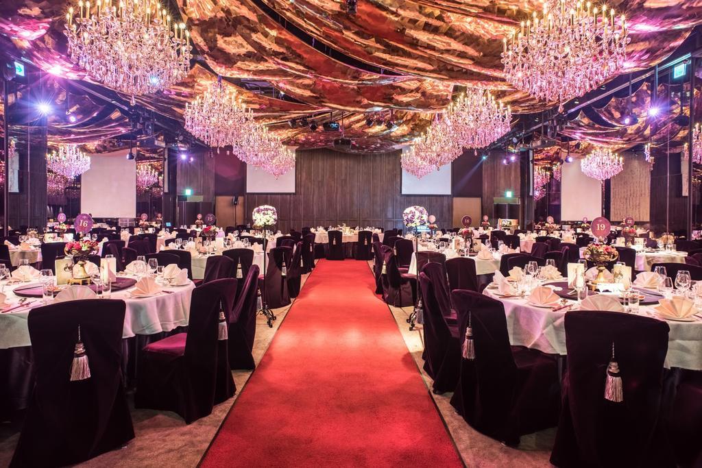 Palais De Chine Hotel Taipé Exterior foto The ballroom of the hotel